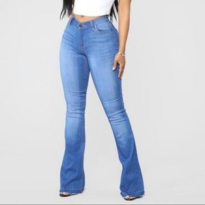 Fashion Nova flare jeans (stretch jean)